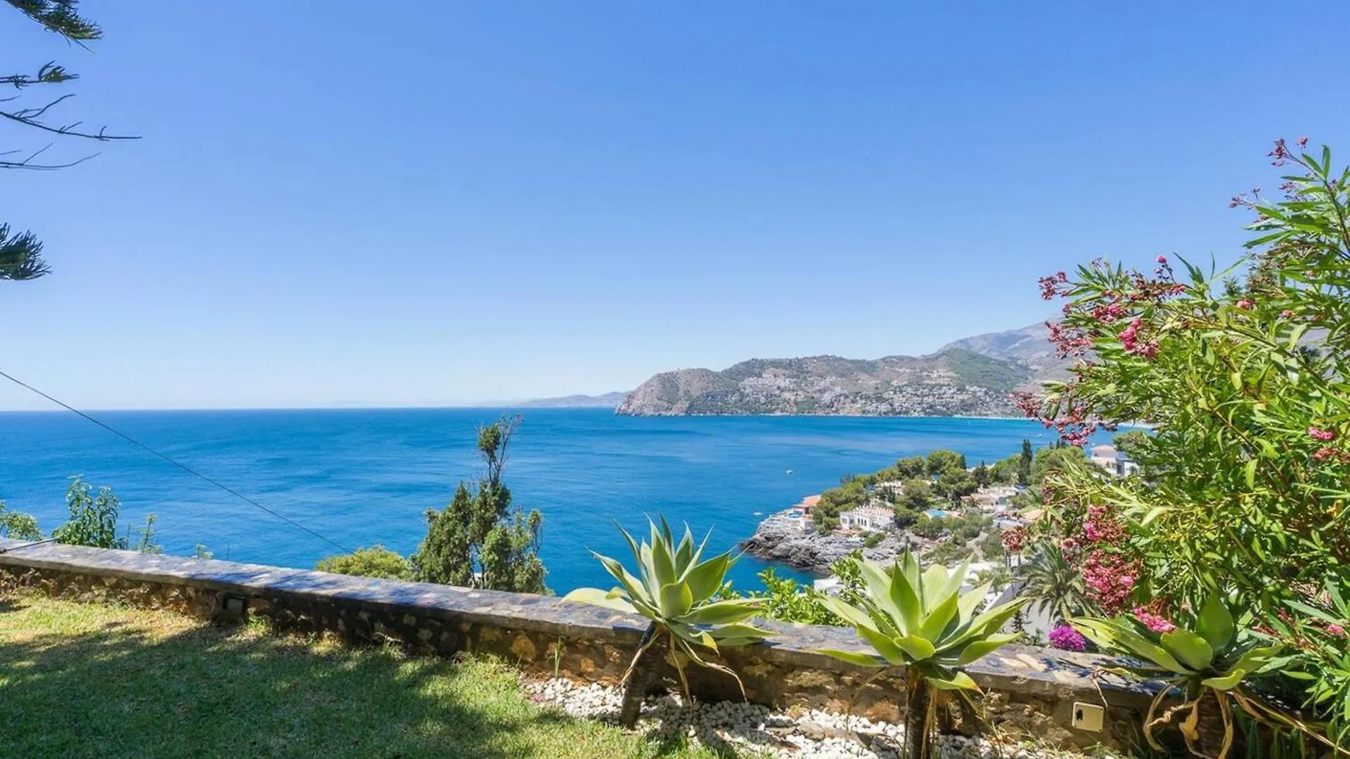 Sunny Villa With Private Pool In Almunecar La Herradura
