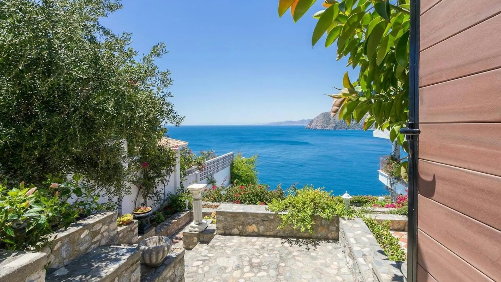 Sunny Villa With Private Pool In Almunecar La Herradura